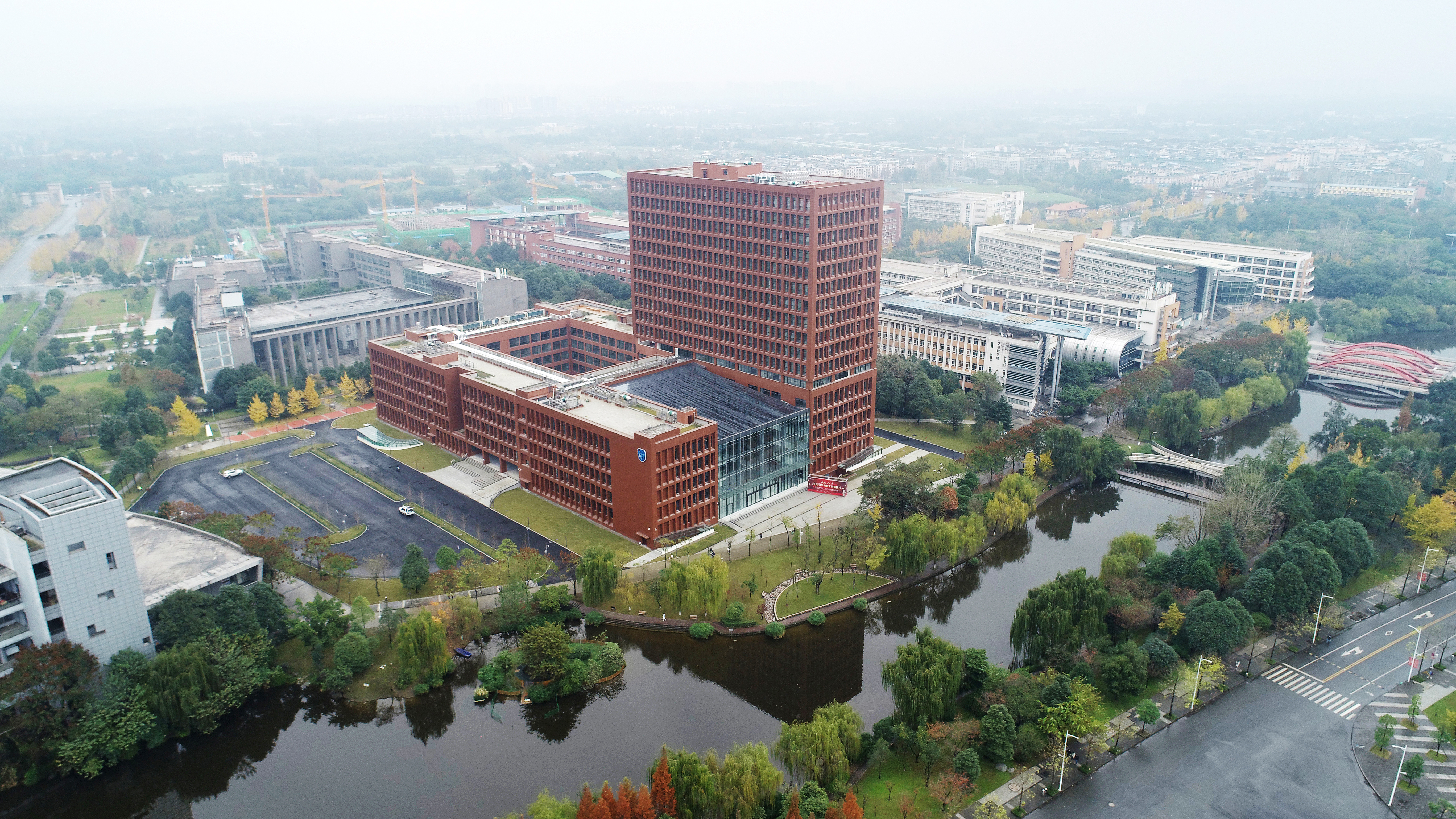 1鲁班奖、中国安装之星—西南交通大学犀浦校区3号教学楼(1).jpg